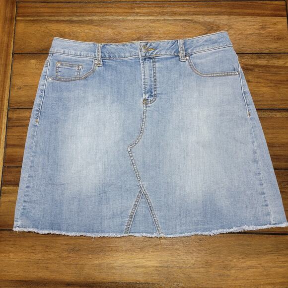 Est 1946 Denim Mini Skirt w/ Raw Hem - Size 16 - Picture 1 of 4